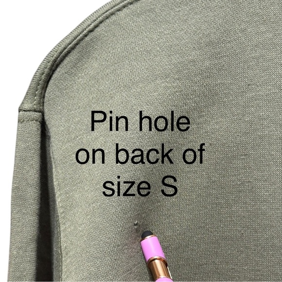 Dog Mom Camo Sweatshirt Oregano $50 Retail NWT - Picture 14 of 16